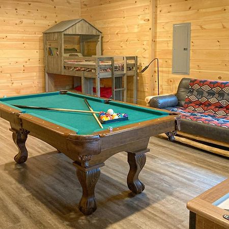 The Lazy Bear Villa Pigeon Forge Dış mekan fotoğraf