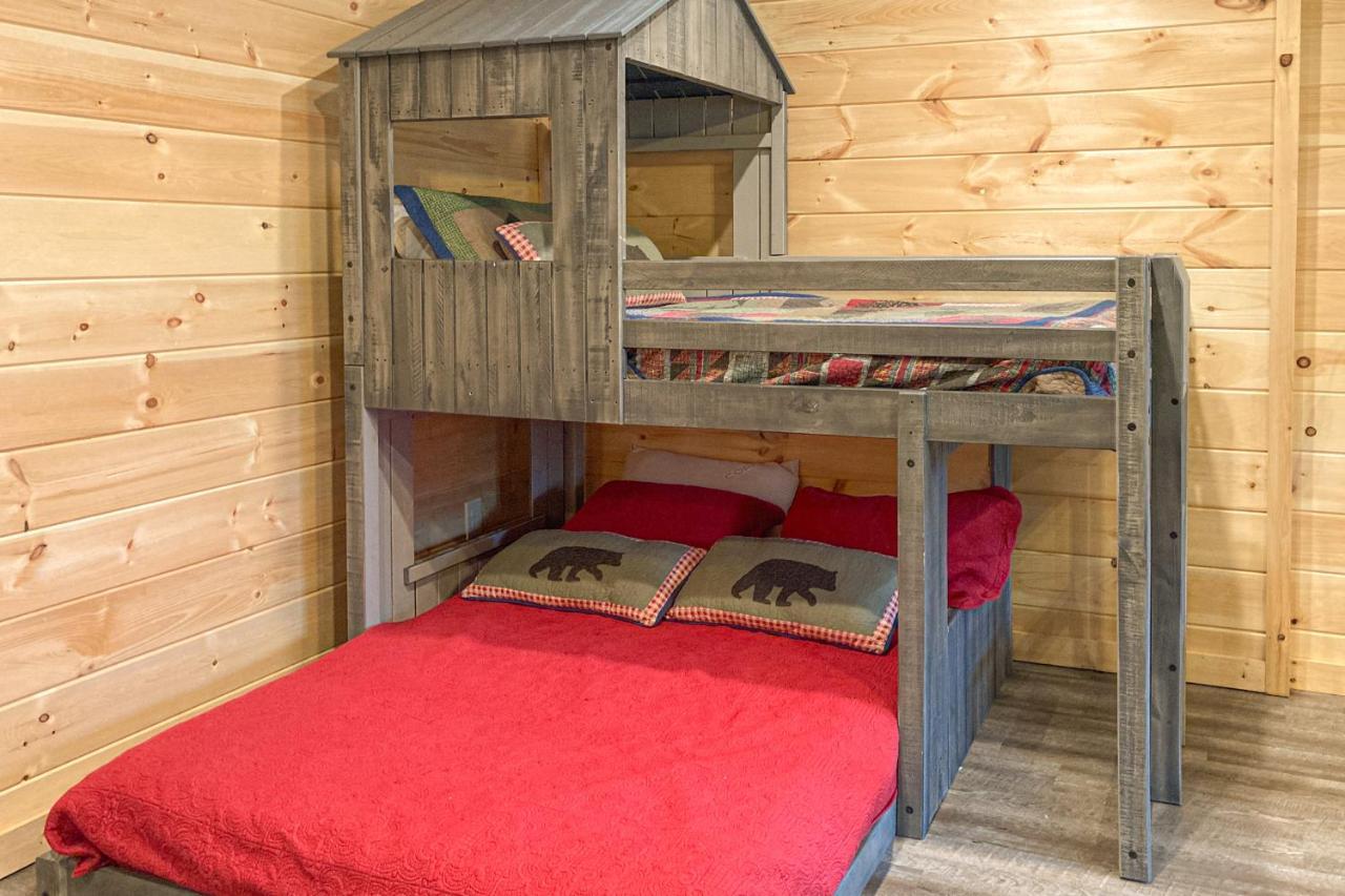 The Lazy Bear Villa Pigeon Forge Dış mekan fotoğraf